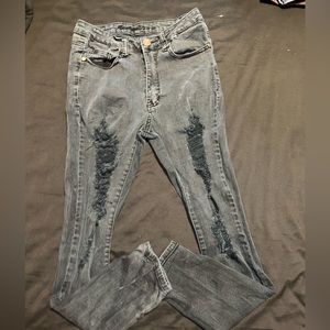 Machine women’s size 7 super distressed, black jeans